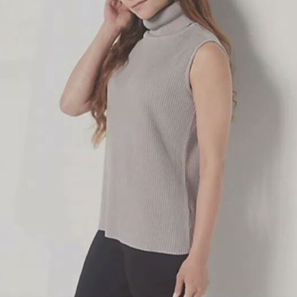 Joan Rivers Wardrobe Builders Ribbed Knit Turtleneck Top - Picture 1 of 3